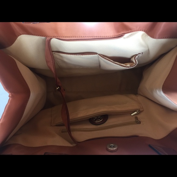 TORY BURCH ELLA NYLON TOTE BAG BRAND NEW - Picture 4 of 8